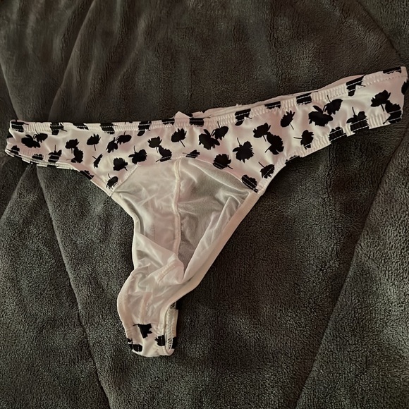 Sexy black and white pattern with see through crotch men’s thong Asian size XL - Picture 4 of 8